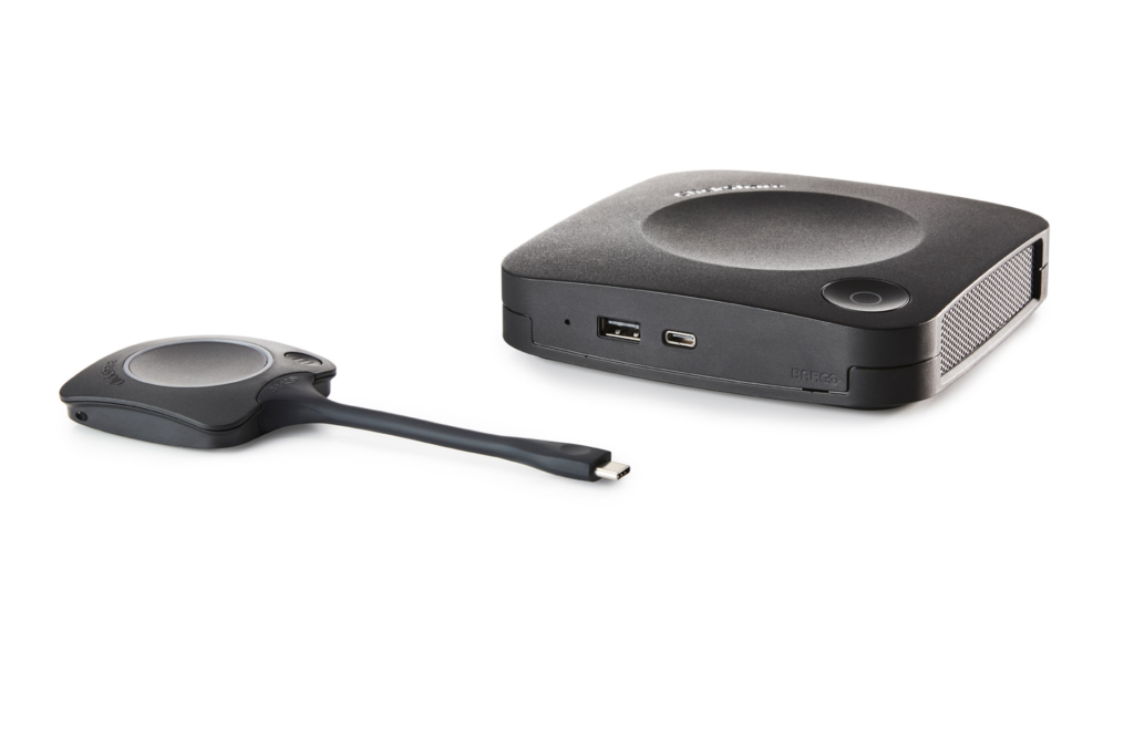 Barco ClickShare C-10 mit Basiseinheit und ClickShare Button zum kabellosen Präsentieren